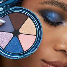 KIKO COSMIC GAZE EYESHADOW PALETTE 02